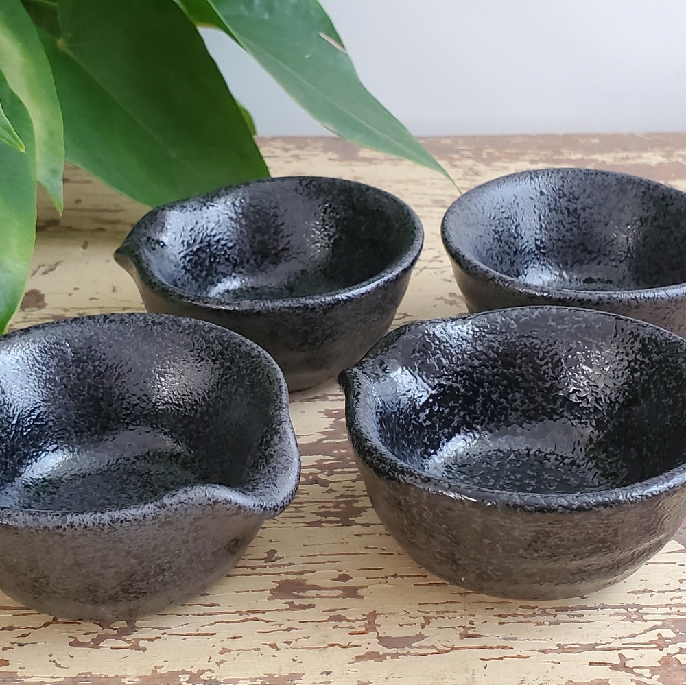 World Market Set Of 4 Black Small Bowls Sauce Dipping Bowls Tasting Bowls - Picture 6 of 6